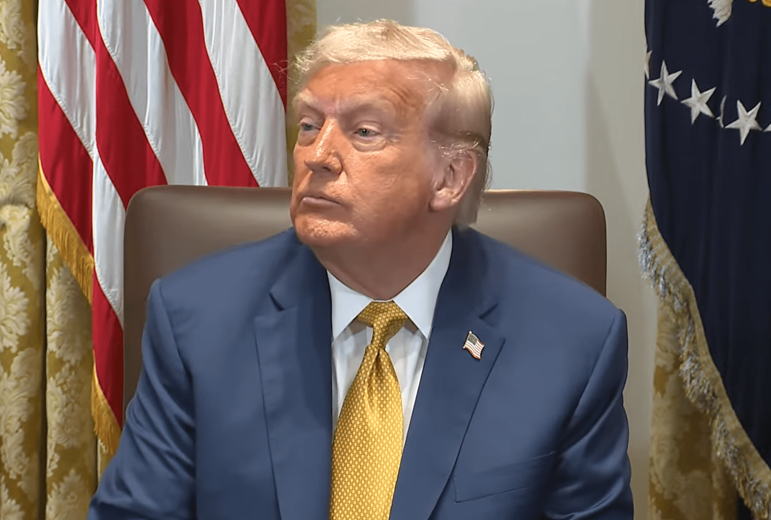 XRP Makes Trump’s Unspoken Crypto Top 5: Details