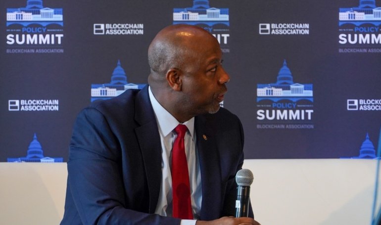 12-18 Dems May Vote for Senate’s Version of Clarity Act