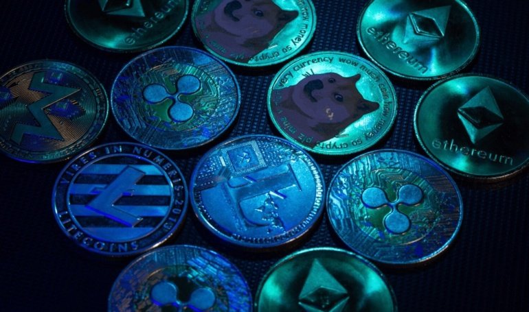 Altseason Momentum Strengthens As Altcoin Liquidations Surpass Bitcoin