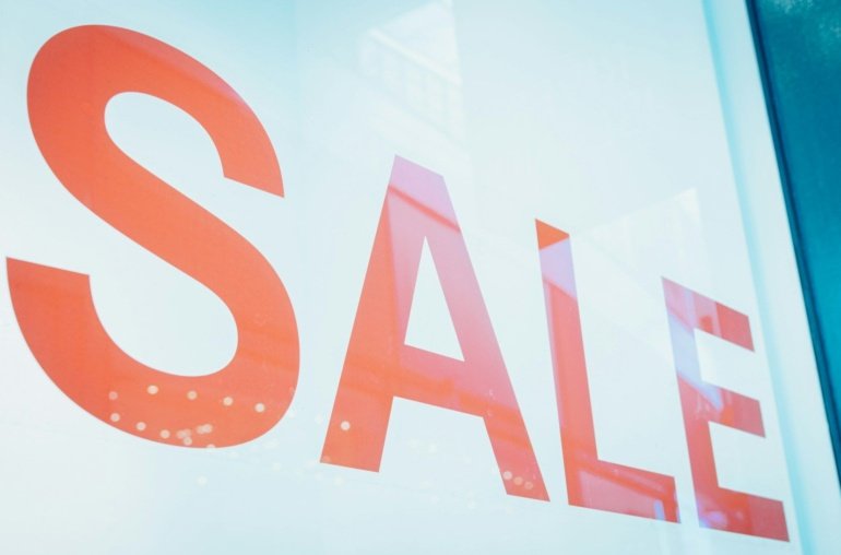 Bargain Hunters Emerge as BTC Price Remains Under Pressure: Crypto Daybook Americas