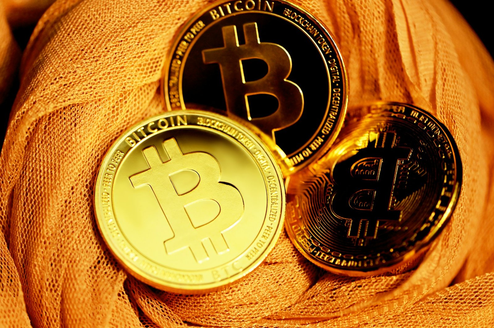 Bitcoin Bull Run At Risk? Binance Whale-To-Exchange Flow Signals Price Correction