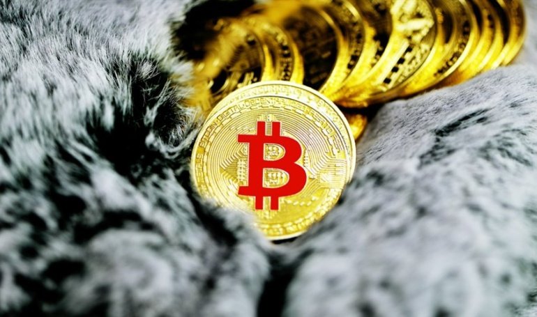 Bitcoin Finds Support; Analysts Highlight US Offshore Access Impact on Crypto