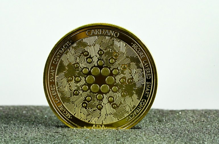 Cardano Remains Green Despite Market Pullback, 70% Run Next?