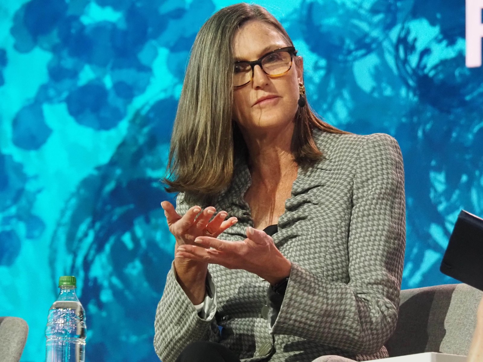 Cathie Wood’s Ark Invest Buys Over 2.5M Bullish (BLSH) Shares on NYSE Debut