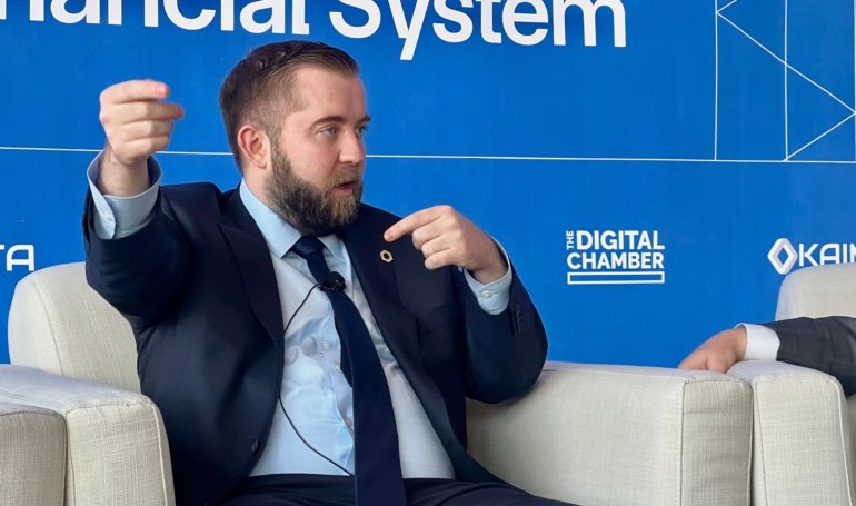 Chainlink Teams Up With NYSE-Parent ICE to Bring FX, Precious Metals Data On-Chain