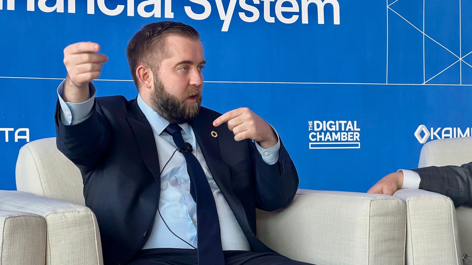 Chainlink Teams Up With NYSE-Parent ICE to Bring FX, Precious Metals Data On-Chain