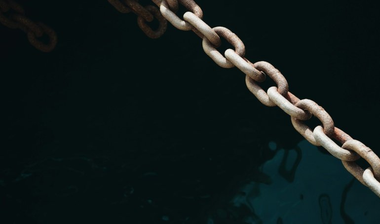 Chainlink Tipped To Outshine XRP In Global Banking Links: Analyst