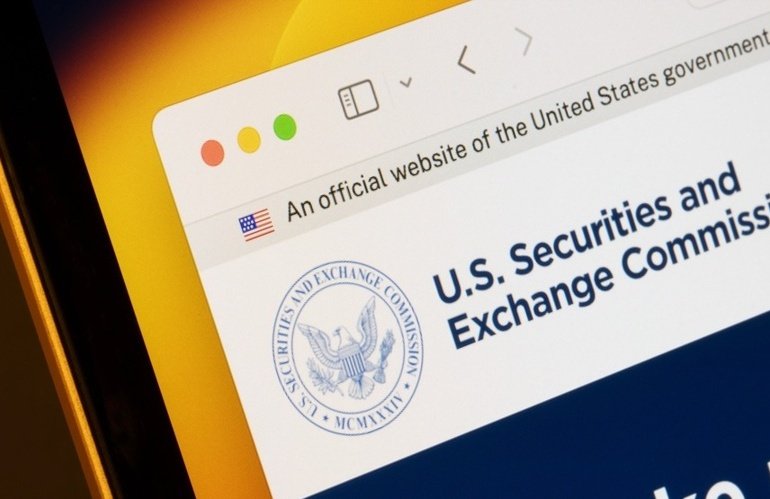 Dead Fraudster's Widow Pays .8M to Victims of M Ponzi Scheme