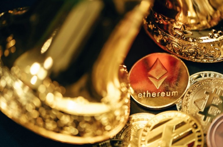 Ethereum Hits ,300, Restores Buterin’s Crypto Billionaire Status
