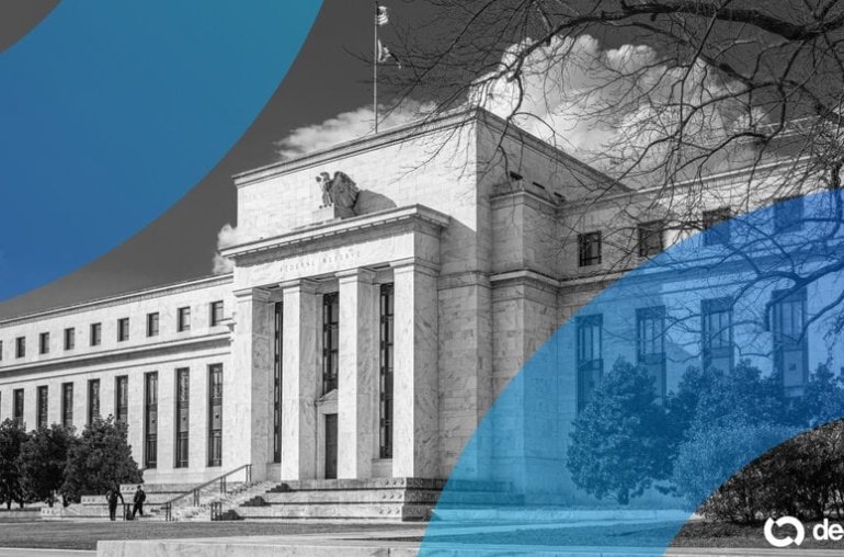 Fed’s Top Banking Regulator Floats Allowing Staff to Hold Crypto