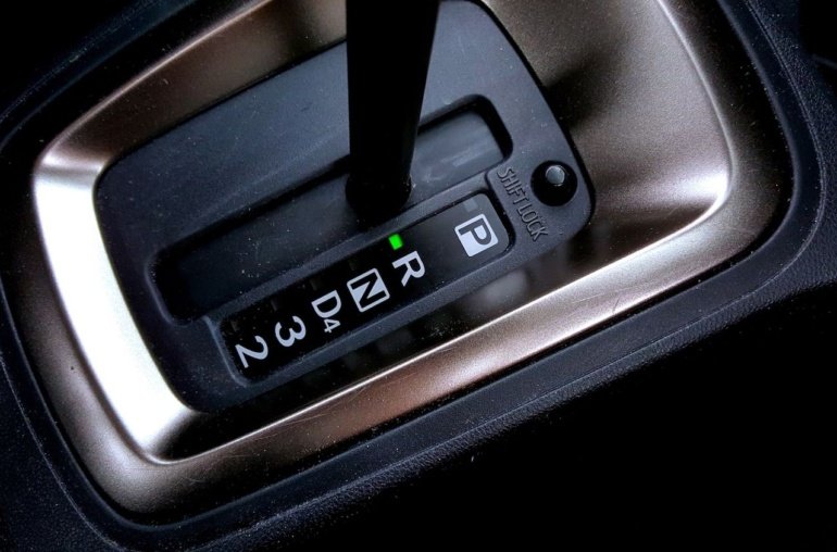 Flash Crash Erases the Powell Spike as Options Signal Lingering Market Jitters