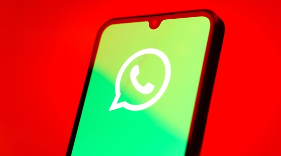 How Fake Facebook Celebrities Are Stealing Real Money on WhatsApp