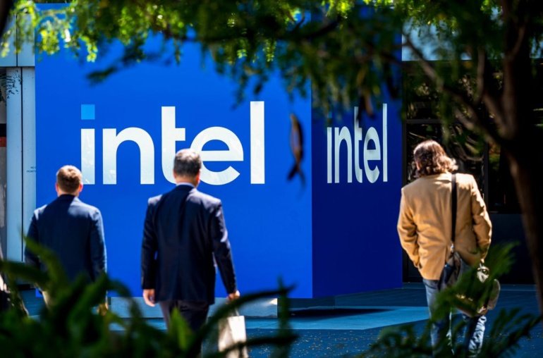 Intel Stock (INTC) Plummets as Trump Calls for CEO to Resign