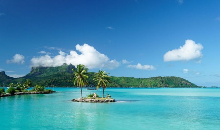 Rich Bitcoiners Seem to be Spending BTC on Luxury Holidays. Is This Really a Good Idea?