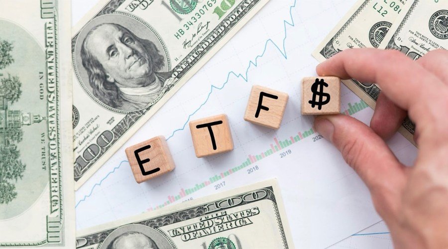 SEC Pushes Back Multiple Altcoin ETF Decisions to October as XRP Trades Near 