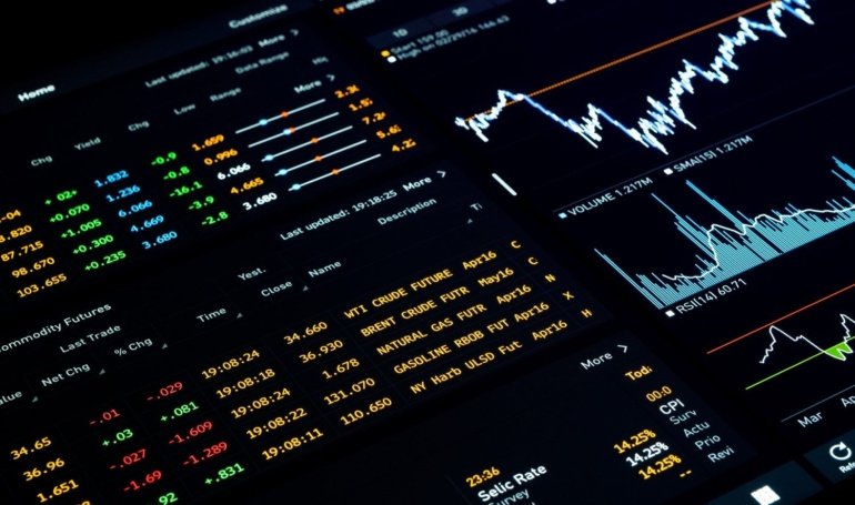 BTC Traders Snag Cheap OTM Puts Bracing for NFP Shock