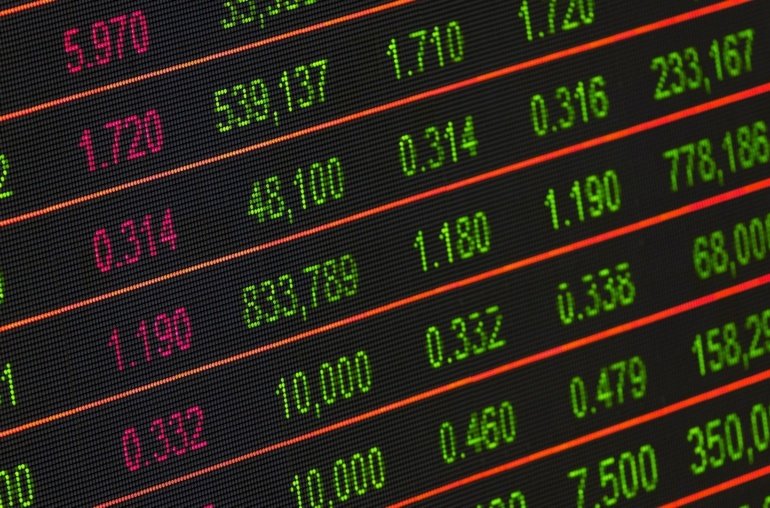 Bearish Sentiment Strengthens Ahead of U.S. Jobs, Options Expiry