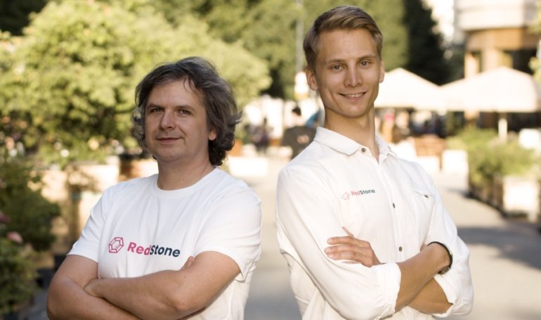 Crypto Oracle Firm RedStone Acquires DeFi Credit Specialist Credora