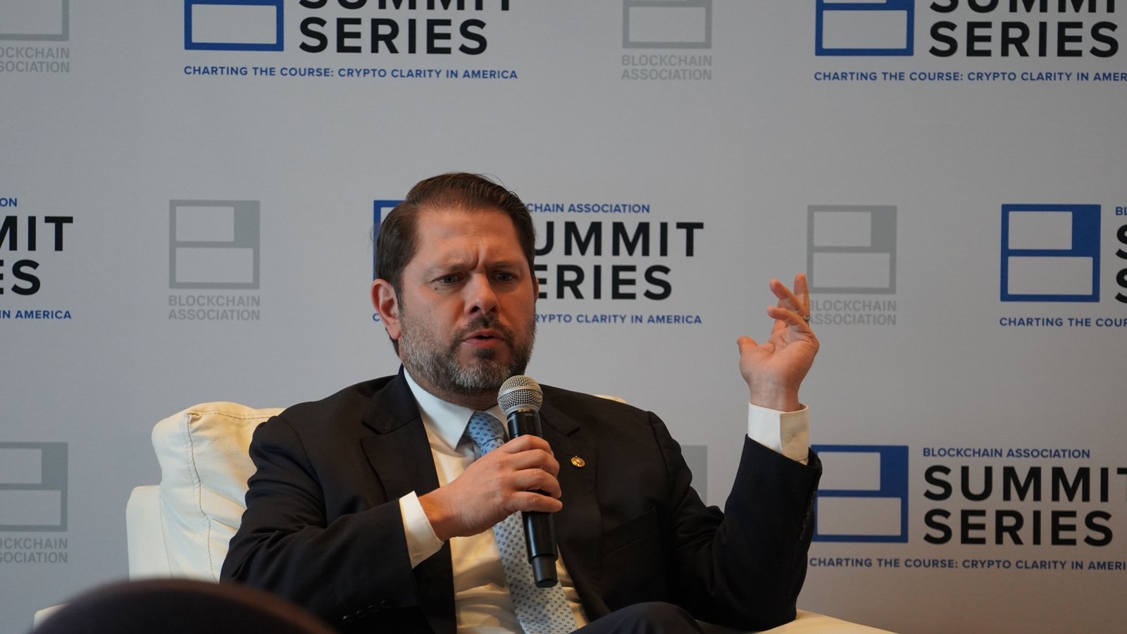 Dems Respond to GOP’s Crypto Market Structure Bill With Framework of Priorities