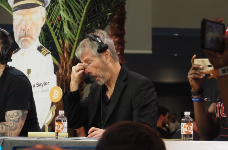 Strategy Stock Falls as Robinhood Beats It to S&P 500 Inclusion