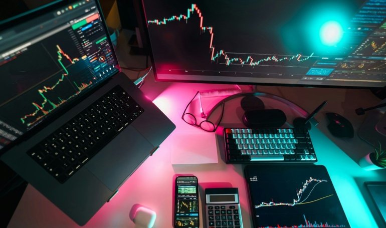 TON Strategy Starts Share Buyback, Treasury Staking After Shares Plunge 40%