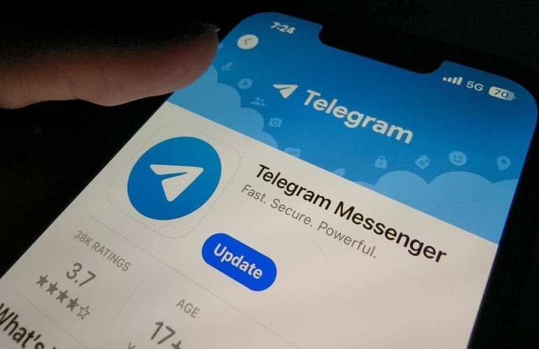 Telegram Reaches 450M Daily Users, 33% Interact with Crypto, Brokers See Growth via Mini Apps