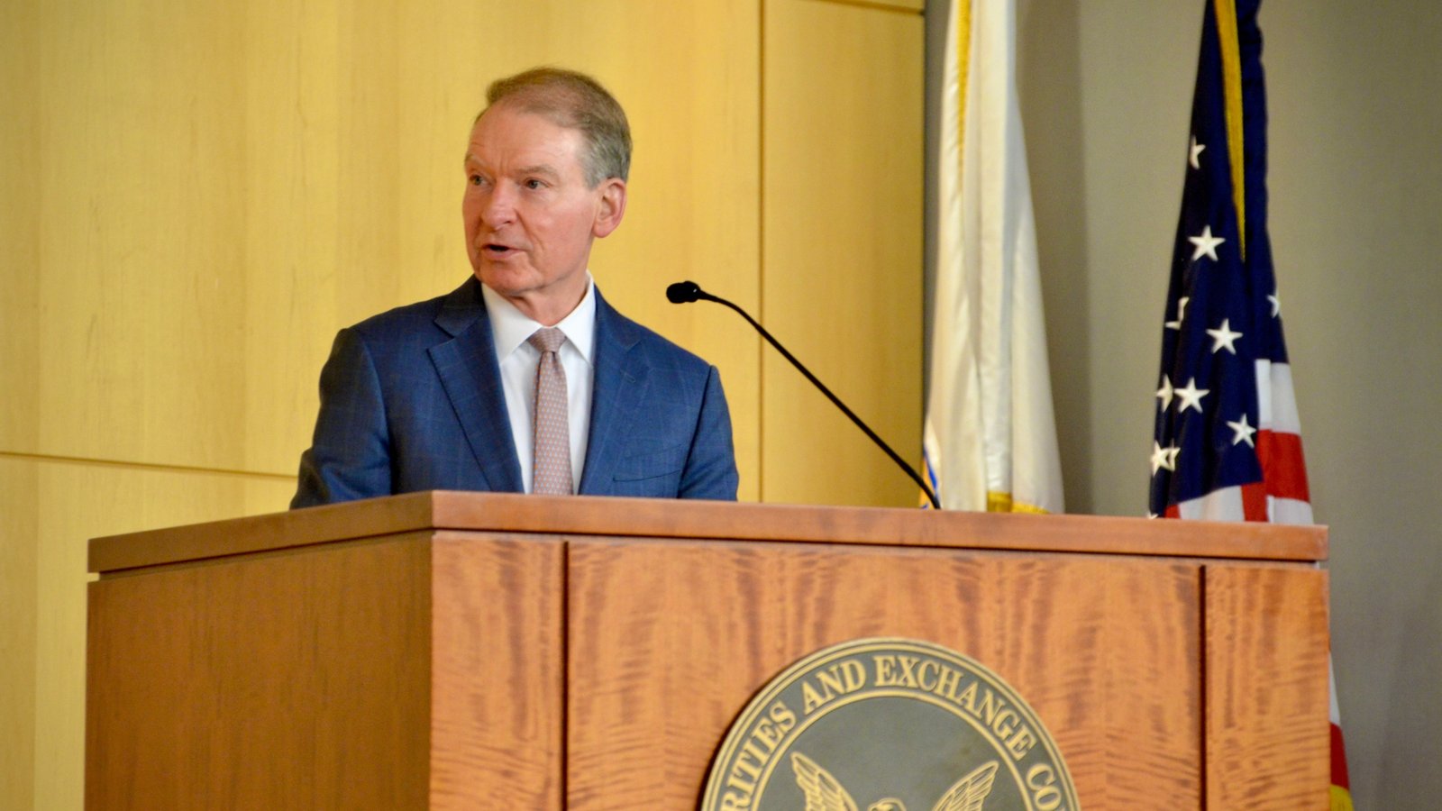 U.S. SEC, CFTC Combine Forces to Clear Registered Firms’ Trading of Spot Crypto