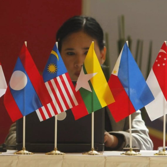 China Settles .3 Trillion in Chinese Yuan With ASEAN Nations
