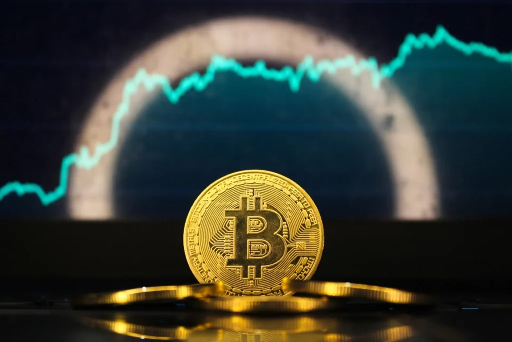 Bitcoin Jumps 23% in a Week, Breaks Above 200-Day Moving Average for First Time in Nine Months Bitcoin Jumps 23% in a Week, Breaks Above 200-Day Moving Average for First Time in Nine Months