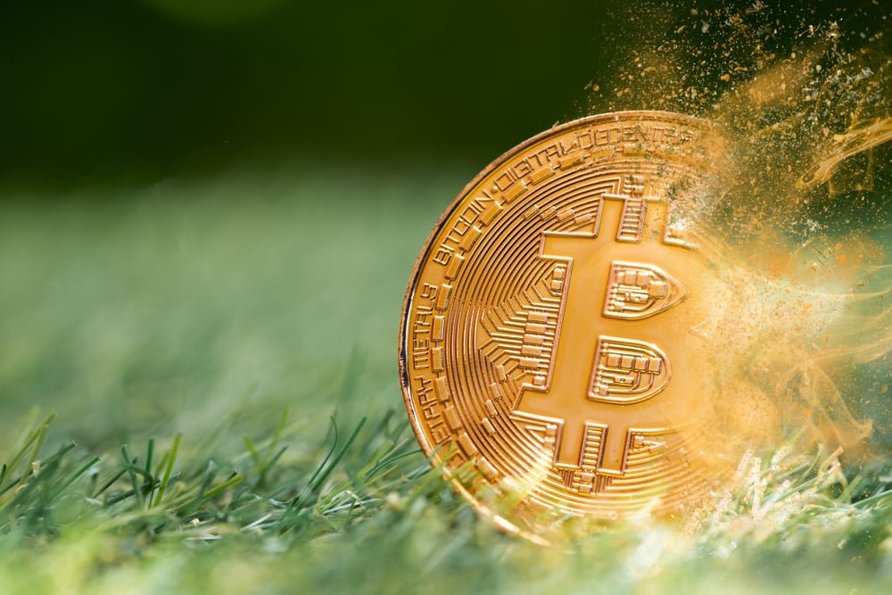 Bitcoin At $70K: Why Falling Treasury Yields Boost Spot BTC ETFs Bitcoin At $70K: Why Falling Treasury Yields Boost Spot BTC ETFs