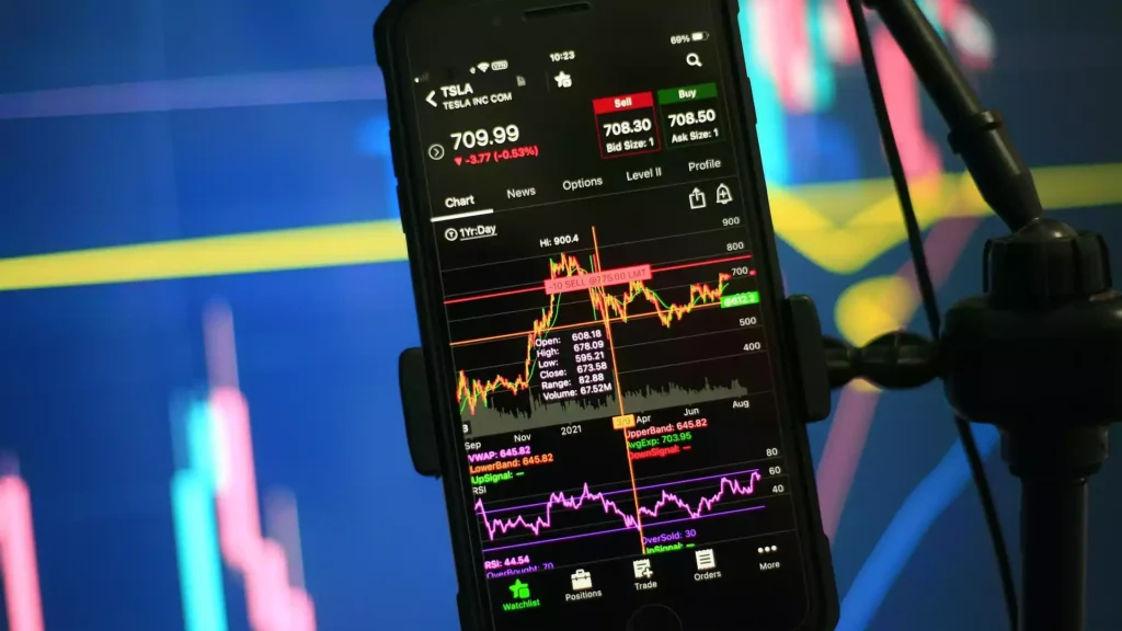 MicroStrategy stock pivots on Bitcoin gains as treasury turns profitable