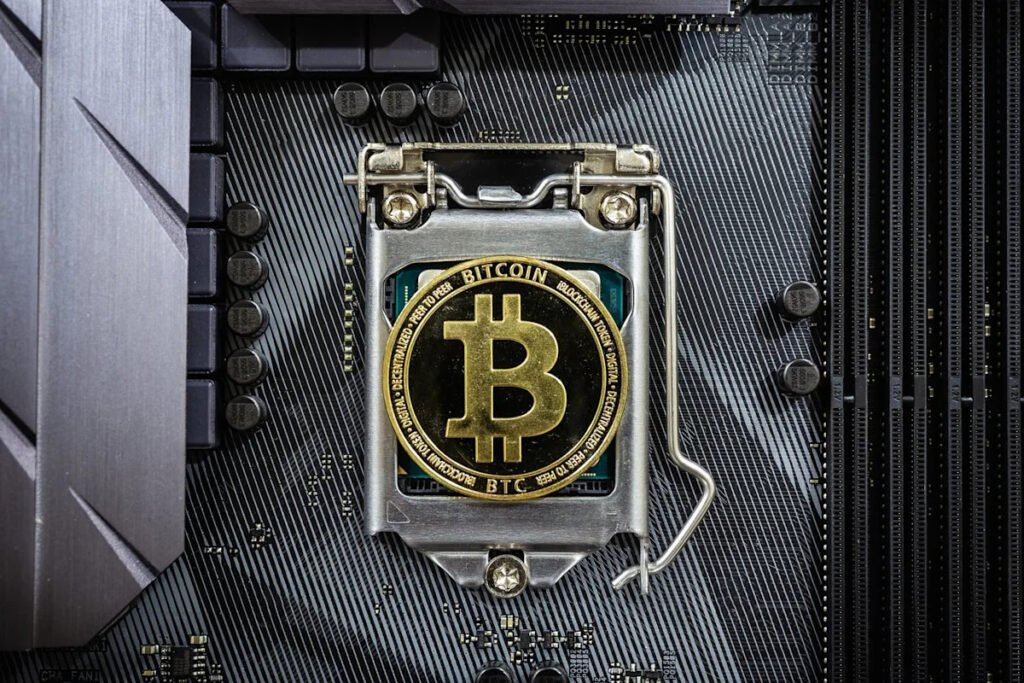 Michael Saylor Predicted Bitcoin Will Return 30% Annually for the Next 20 Years. Here’s What That Would Mean for a $10,000 Investment. Michael Saylor Predicted Bitcoin Will Return 30% Annually for the Next 20 Years. Here's What That Would Mean for a $10,000 Investment.