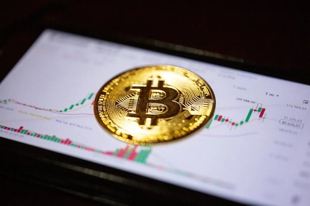 Top analyst spots a rare window for Bitcoin buyers