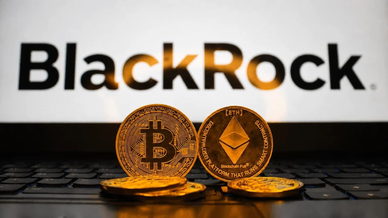 Blackrock Captures $322.79M as Bitcoin, Ether ETFs Add $424M