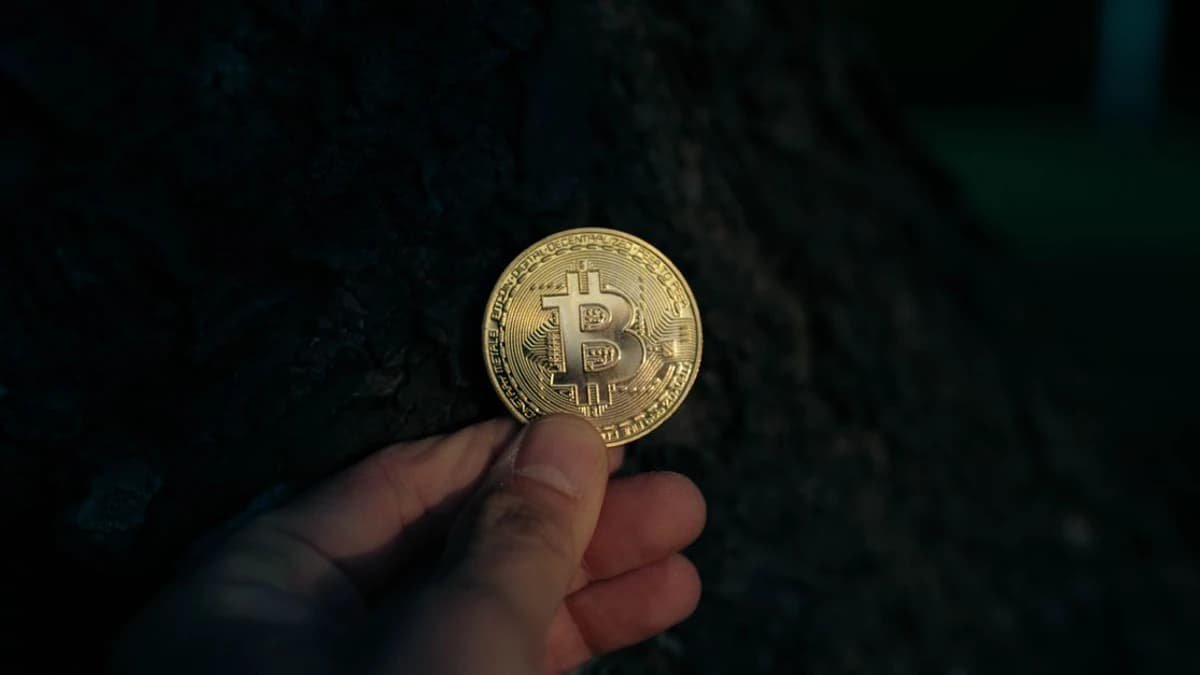 Bitcoin ETF Inflows Surge to $1.92B, Reflecting Stronger