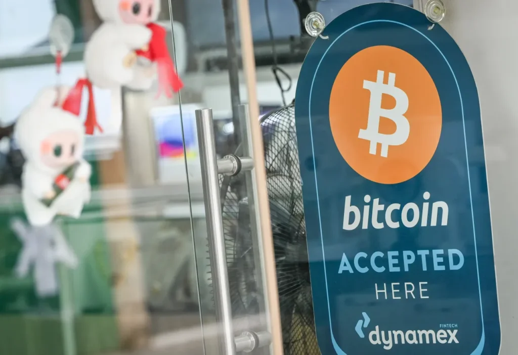 Bitcoin Heads For Best Week In 3 Years – Record Short Liquidations Could Open the Door To $126K, Standard Chartered Says Bitcoin Heads For Best Week In 3 Years – Record Short Liquidations Could Open the Door To $126K, Standard Chartered Says