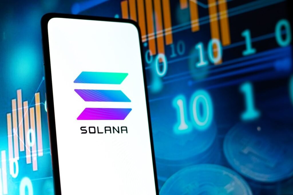 Can Solana Hold $105? A Closing Validator Vote May Decide Can Solana Hold $105? A Closing Validator Vote May Decide