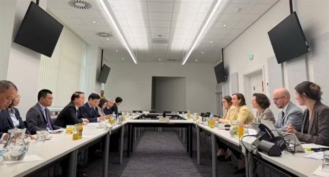 Việt Nam, Austria exchange experience in crypto Việt Nam, Austria exchange experience in crypto