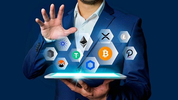 Institutional money shifts from bitcoin to XRP and Solana, Wintermute says altcoin rotation clear Institutional money shifts from bitcoin to XRP and Solana, Wintermute says altcoin rotation clear