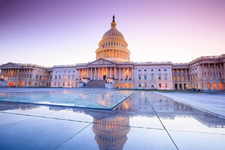 Senate Democrats Hold Last-Minute Meeting Ahead of Crucial Crypto Vote Senate Democrats Hold Last-Minute Meeting Ahead of Crucial Crypto Vote