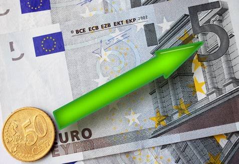 Euro extends gains to two-week high on European rate outlook