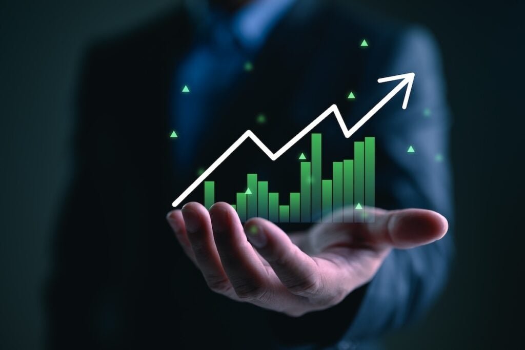 Bitcoin Surged 22% in August as Stocks Stalled: Is BTC Decoupling? Bitcoin Surged 22% in August as Stocks Stalled: Is BTC Decoupling?
