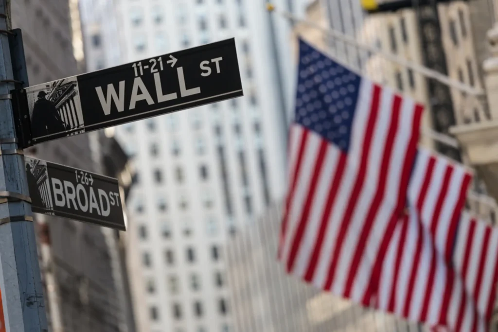 Wall Street’s Crypto Expansion Seen Continuing Regardless of Senate CLARITY Act Vote