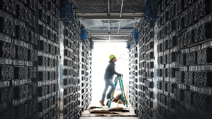 Bitcoin Hashrate Enters First Bear Market as AI Pulls Miners Away Bitcoin Hashrate Enters First Bear Market as AI Pulls Miners Away