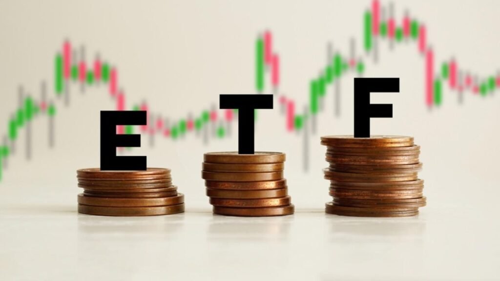 Ether, XRP and Solana Record Weekly Gains as Bitcoin ETFs Lose $463M Ether, XRP and Solana Record Weekly Gains as Bitcoin ETFs Lose $463M