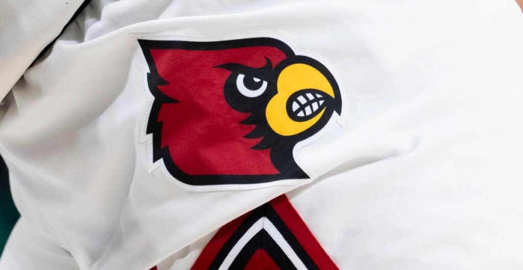 U of L athletics agrees to partnership with crypto company U of L athletics agrees to partnership with crypto company