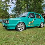 Springbok fan drives green VW Golf Chico to Baltimore and wins the internet