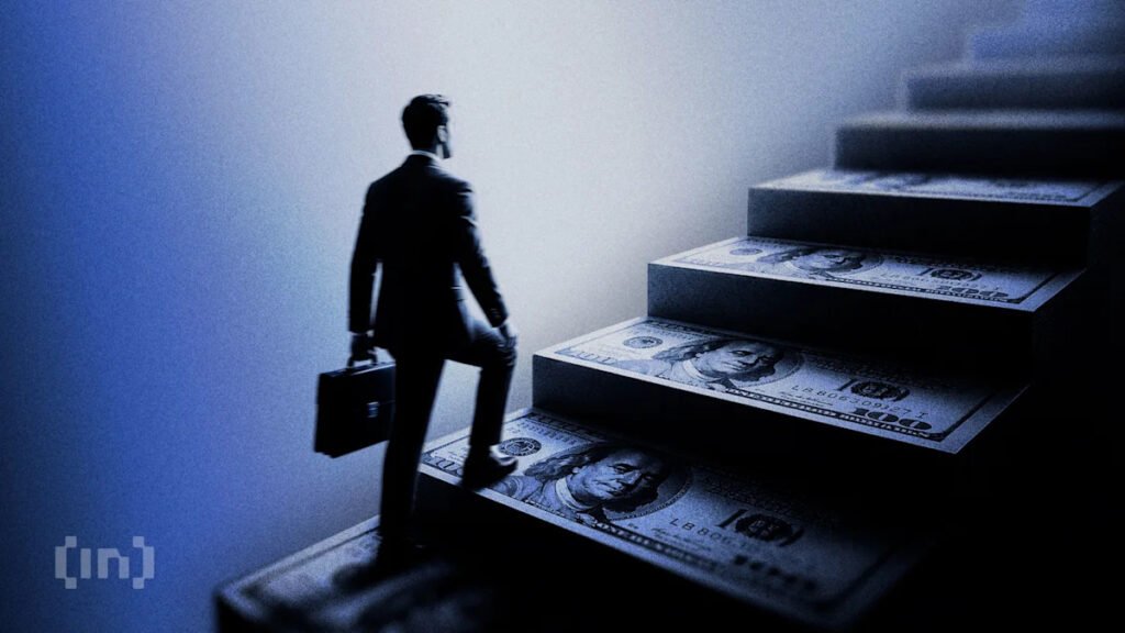 Crypto Trader Turns $3,000 Into $2.1 Million in Under 12 Hours: Here’s How Crypto Trader Turns $3,000 Into $2.1 Million in Under 12 Hours: Here's How