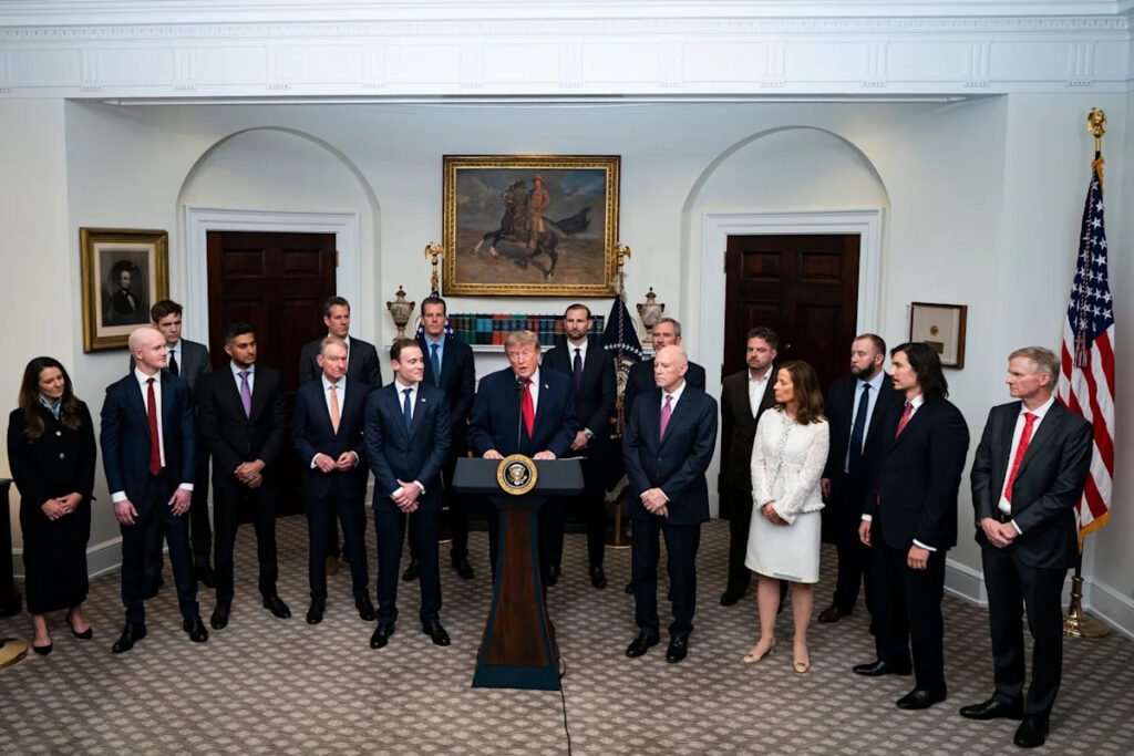 Trump Pushes Crypto Bill, Escalating Industry’s Fight With Banks Trump Pushes Crypto Bill, Escalating Industry’s Fight With Banks