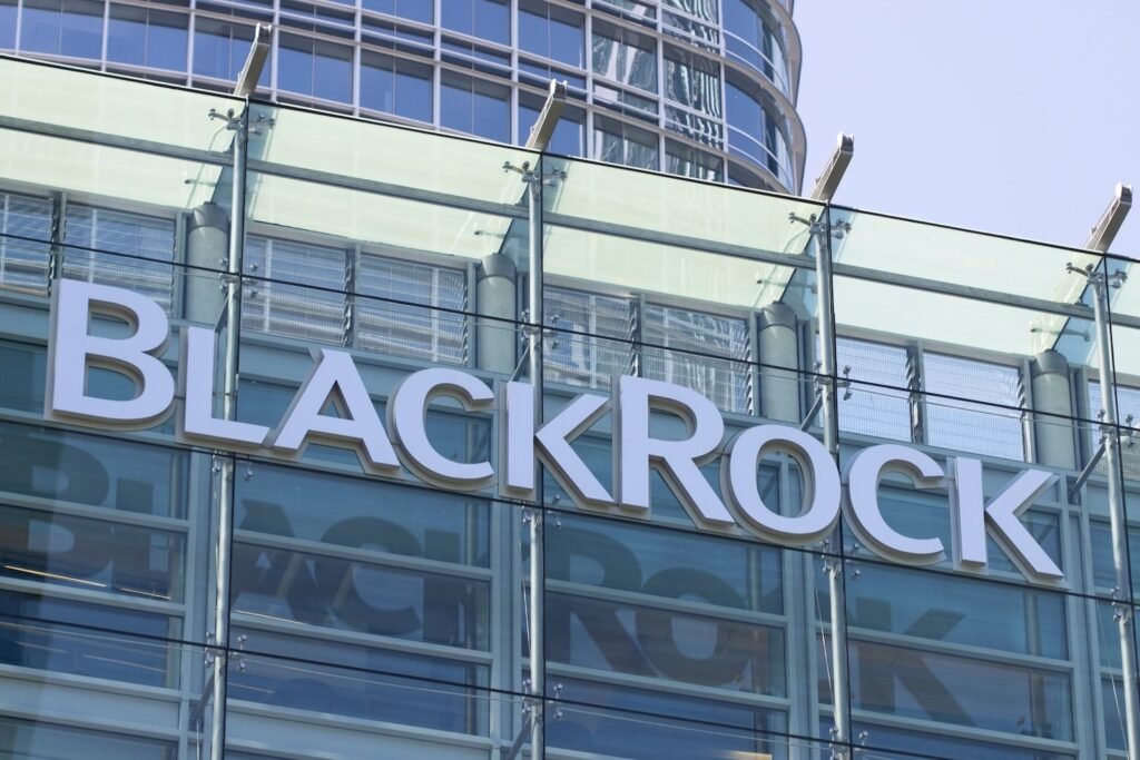 Bitcoin ETFs Draw $730.8M, But One BlackRock Fund Does Most Of The Work